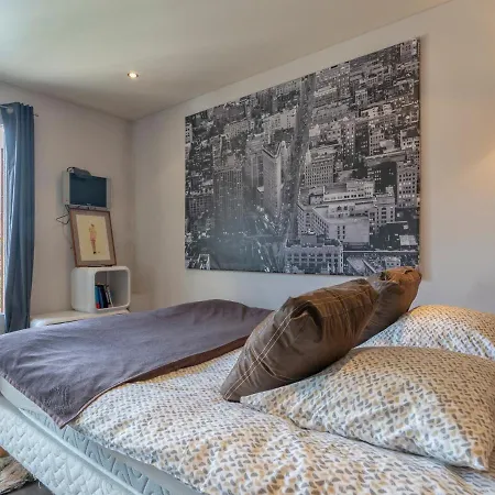 3 Pieces En Plein Centre De Avec Terrasse, 2 Et Toutes Commodites - Fr-1-453-268 Межев