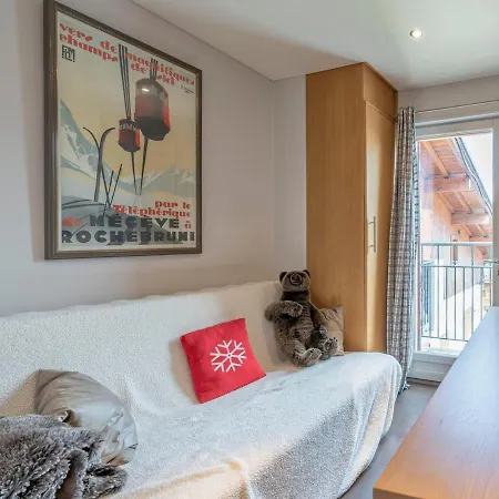 Apartment 3 Pieces En Plein Centre De Avec Terrasse, 2 Et Toutes Commodites - Fr-1-453-268 *