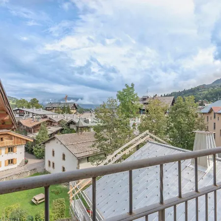 3 Pieces En Plein Centre De Avec Terrasse, 2 Et Toutes Commodites - Fr-1-453-268