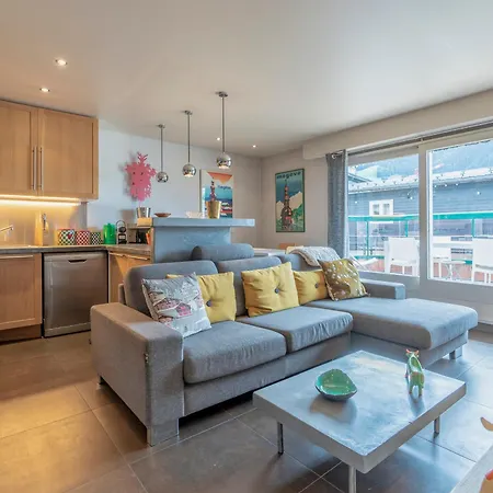 3 Pieces En Plein Centre De Avec Terrasse, 2 Et Toutes Commodites - Fr-1-453-268